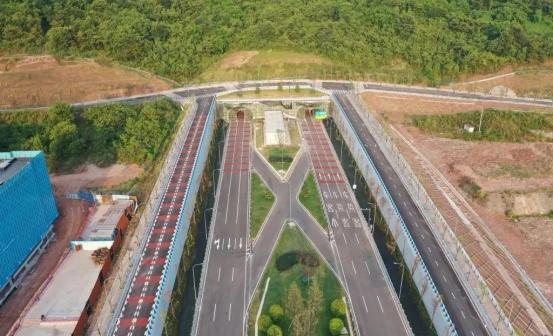 为何中国首个汽车产旅融合项目要落户重庆?(图8)