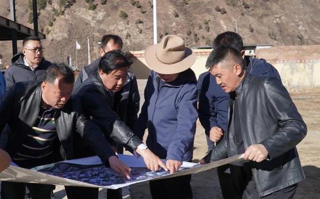 马诚明检查指导大峪沟景区景点改造kaiyun网站提升工作和民宿建设情况(图2)