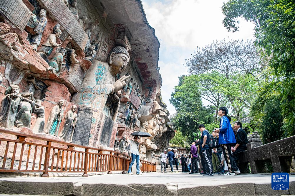 kaiyun开云网站 Kaiyun开云世界文化遗产大足石刻景区旅游人气旺(图2)
